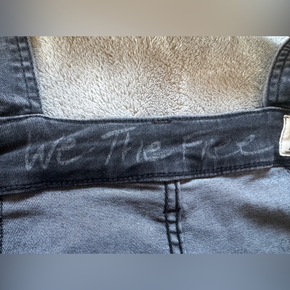 Free People We The Free Black Carly Mid Rise Flare Overalls Size 24 - Picture 9 of 11